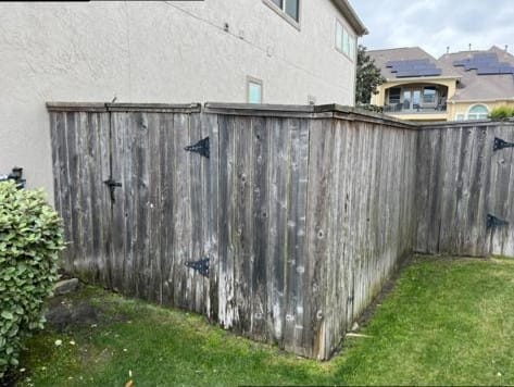 Handyman Services in Cinco Ranch include fence replacement