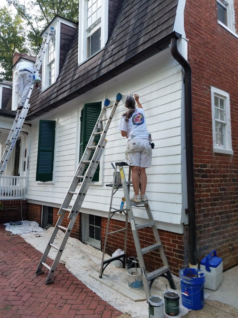Painters in Anne Arundel County painting in Annapolis