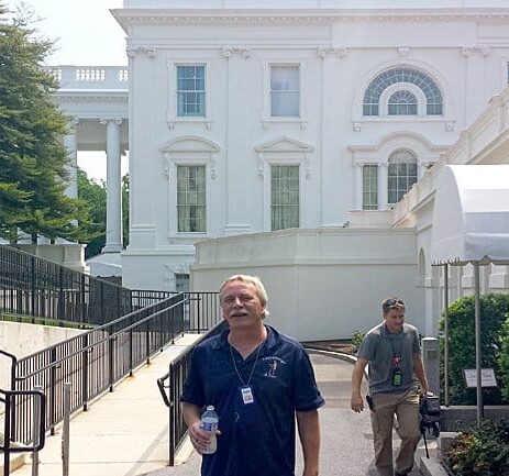 Jim Klappenberger going government painting at the White House