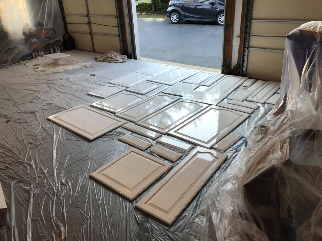 High gloss kitchen cabinets